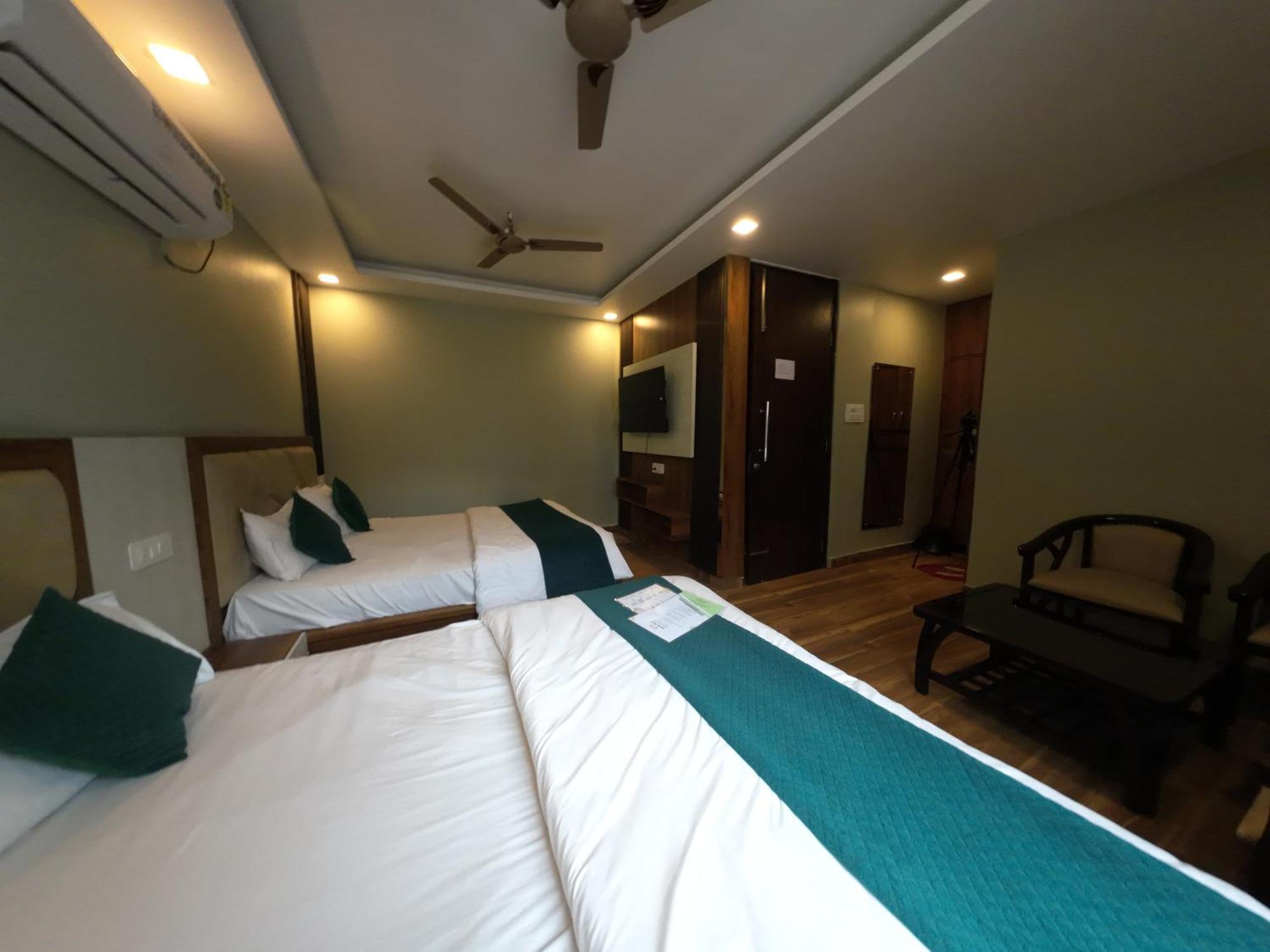 Hotel Hostel Vimal Ganga Rishikesh Ngoại thất bức ảnh